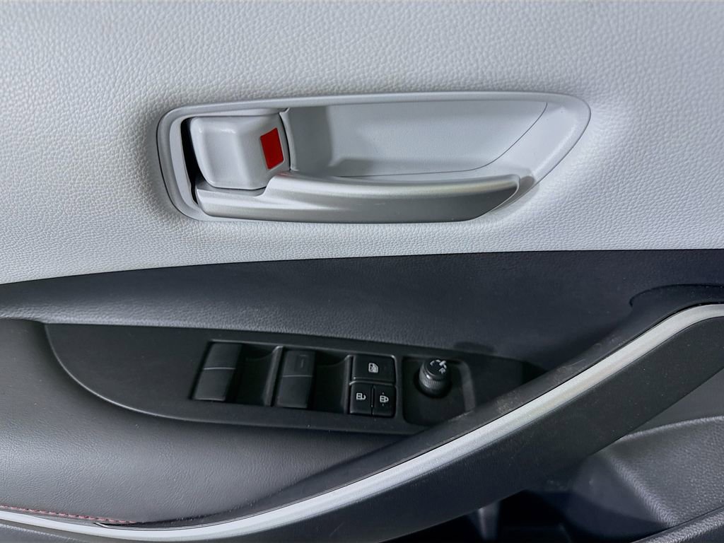 Certified 2024 Toyota Corolla SE image 22
