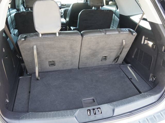 Used 2022 Ford Explorer XLT w/ Equipment Group 202A RWD image 12