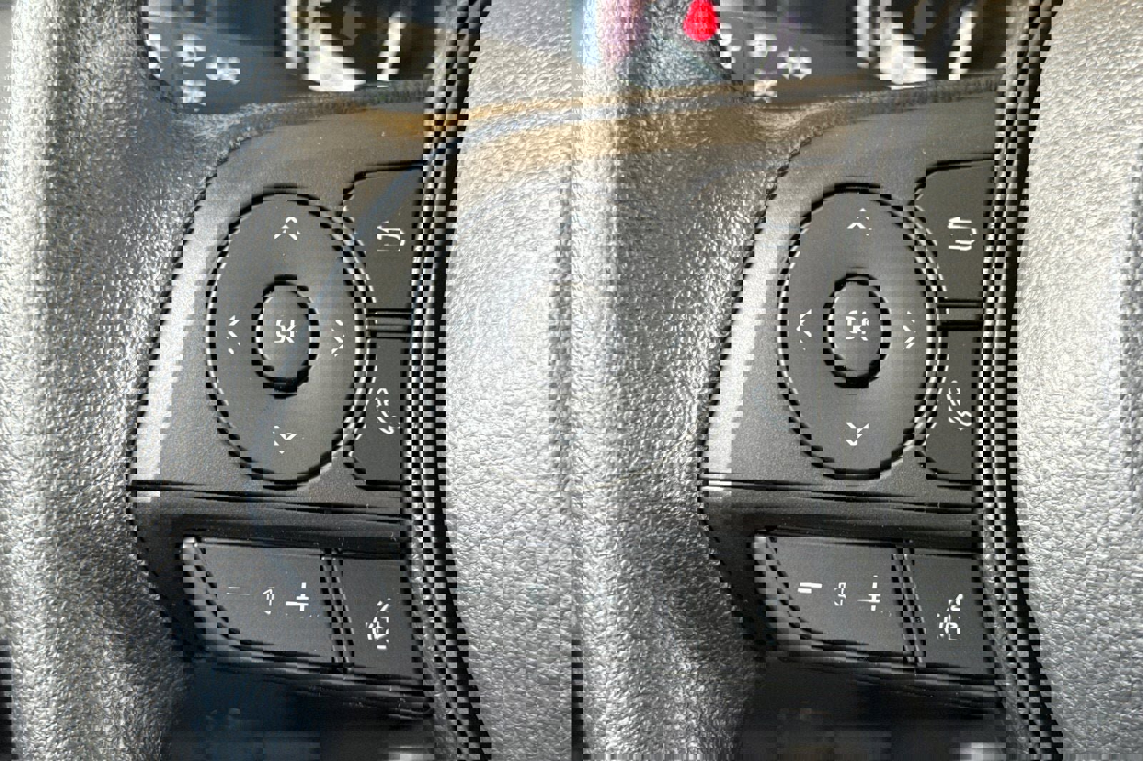 New 2025 Toyota RAV4 XLE image 27