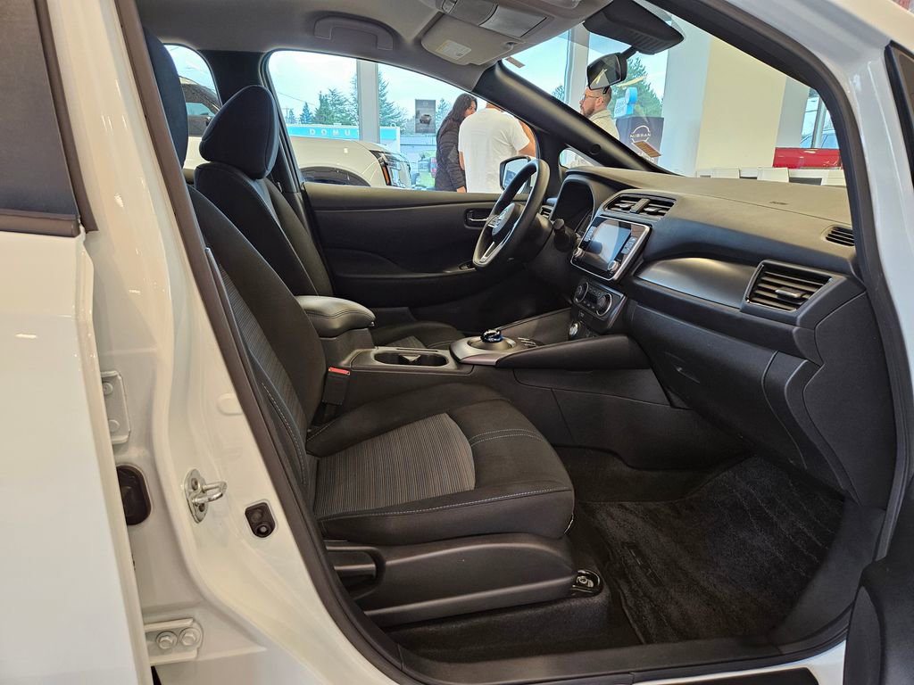Certified 2023 Nissan Leaf S image 25