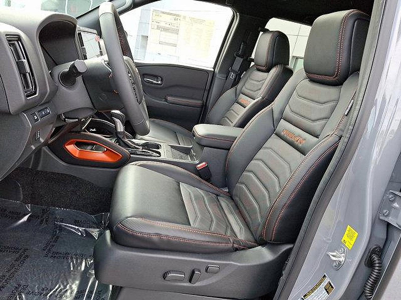 New 2025 Nissan Frontier PRO-4X w/ Pro Premium Package image 6