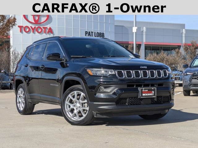 Used 2024 Jeep Compass Latitude image 2
