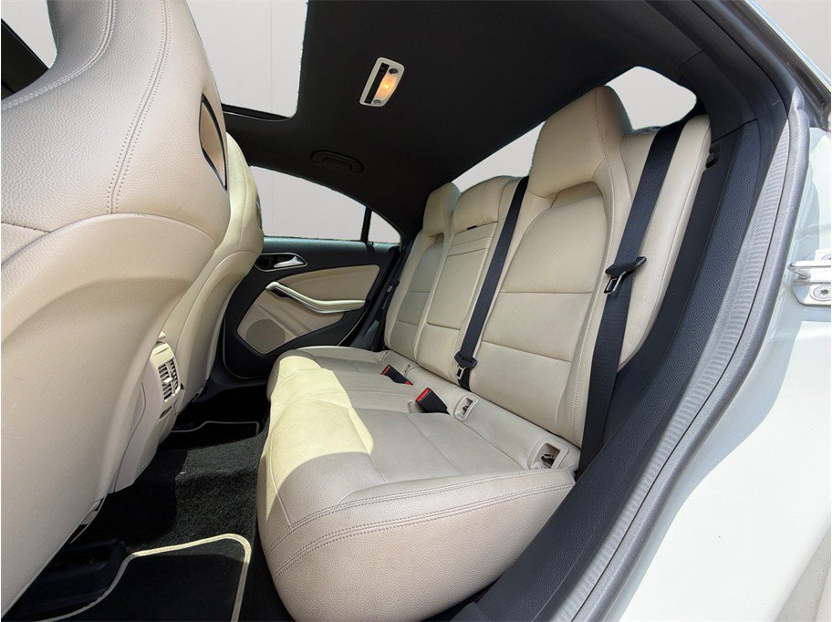 Used 2016 Mercedes-Benz CLA 250 image 15