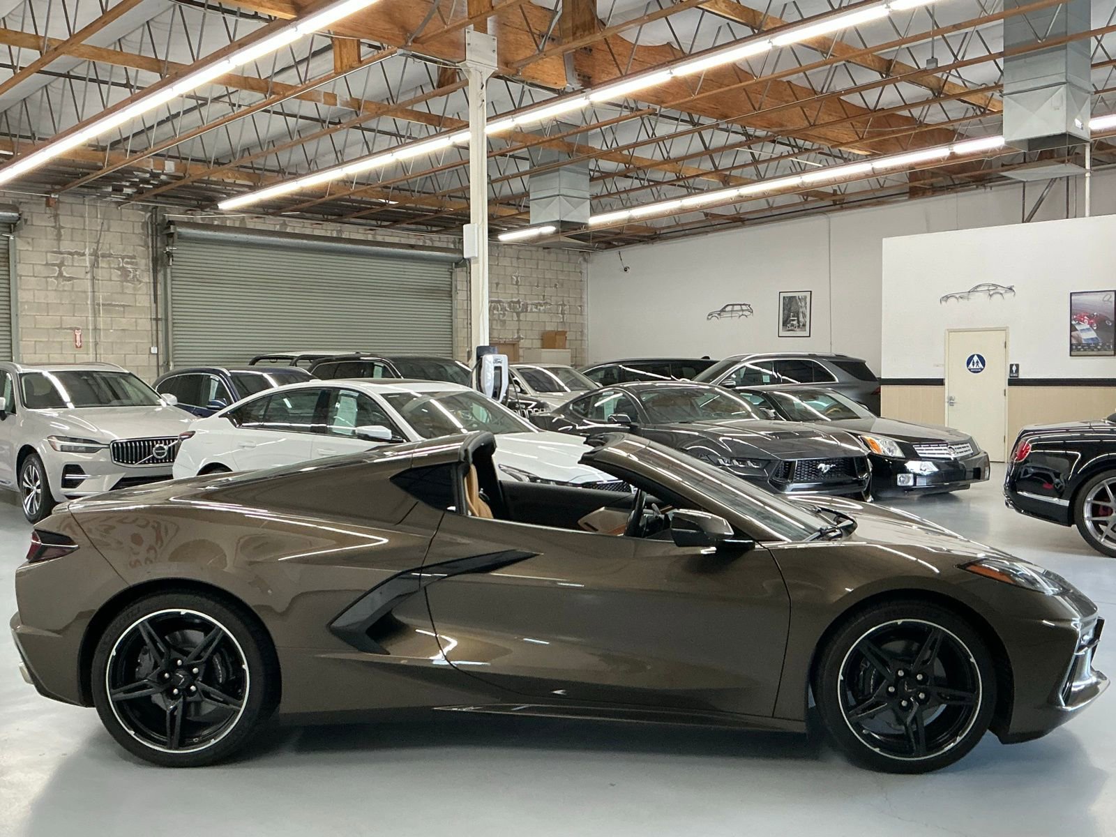 Used 2020 Chevrolet Corvette Stingray Preferred Cpe w/ 2LT Preferred Equipment Group image 4