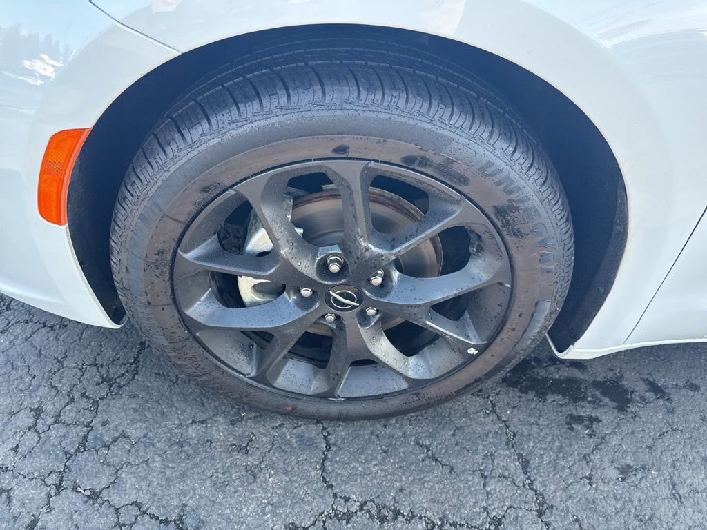 Used 2025 Chrysler Pacifica Limited image 51