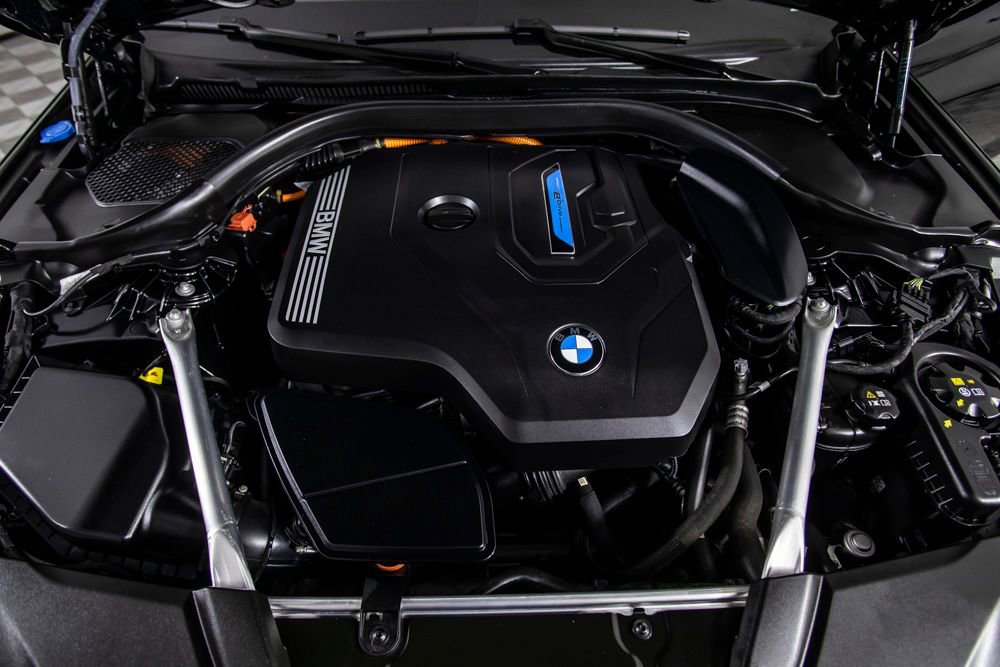 Used 2023 BMW 530e w/ Executive Package image 50