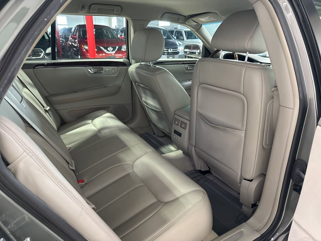 Used 2008 Cadillac DTS FWD image 35