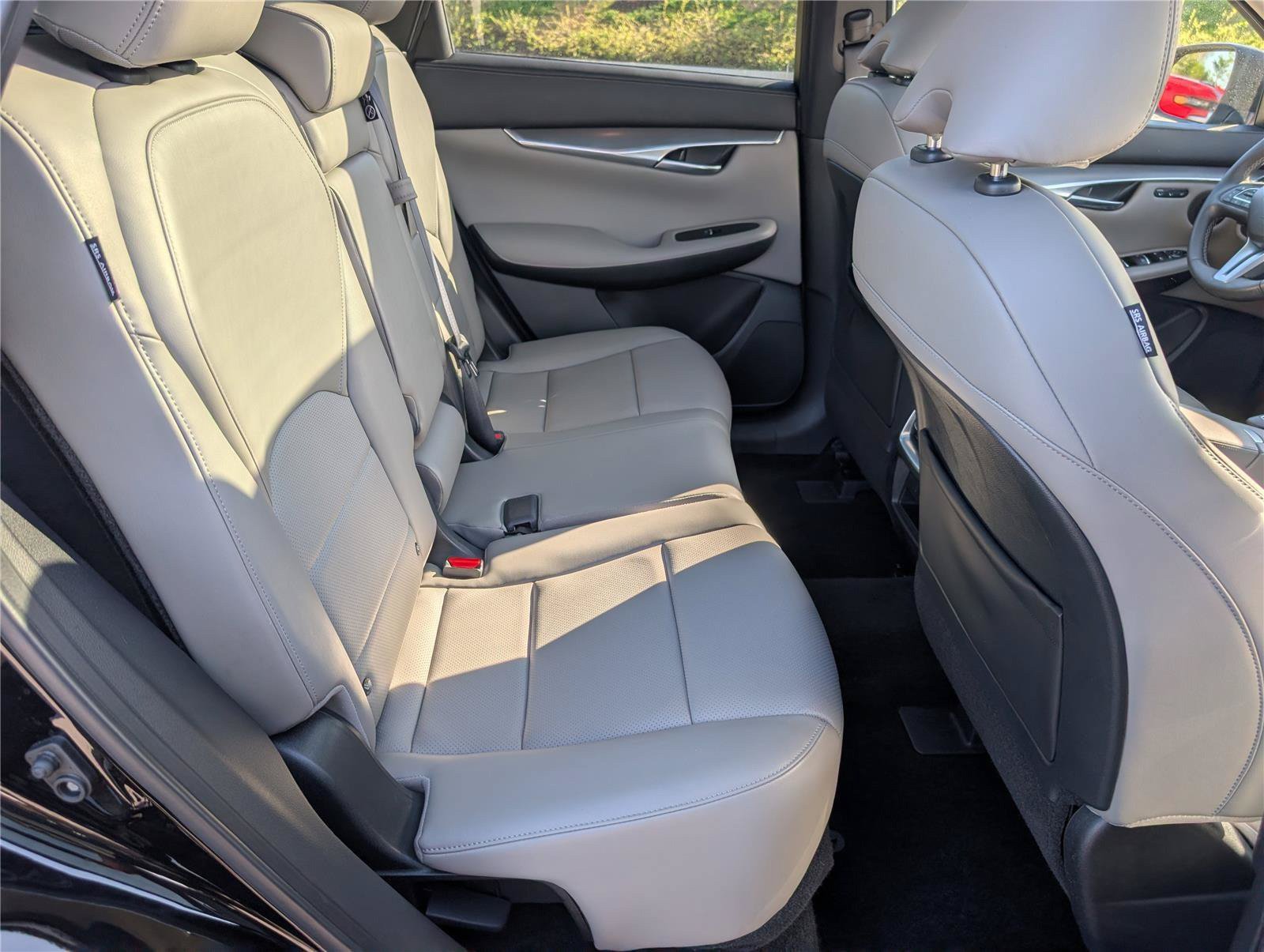 Used 2023 INFINITI QX50 Luxe AWD/4WD image 12