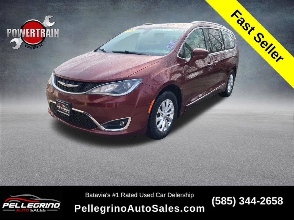 Used 2019 Chrysler Pacifica Touring-L FWD image 1