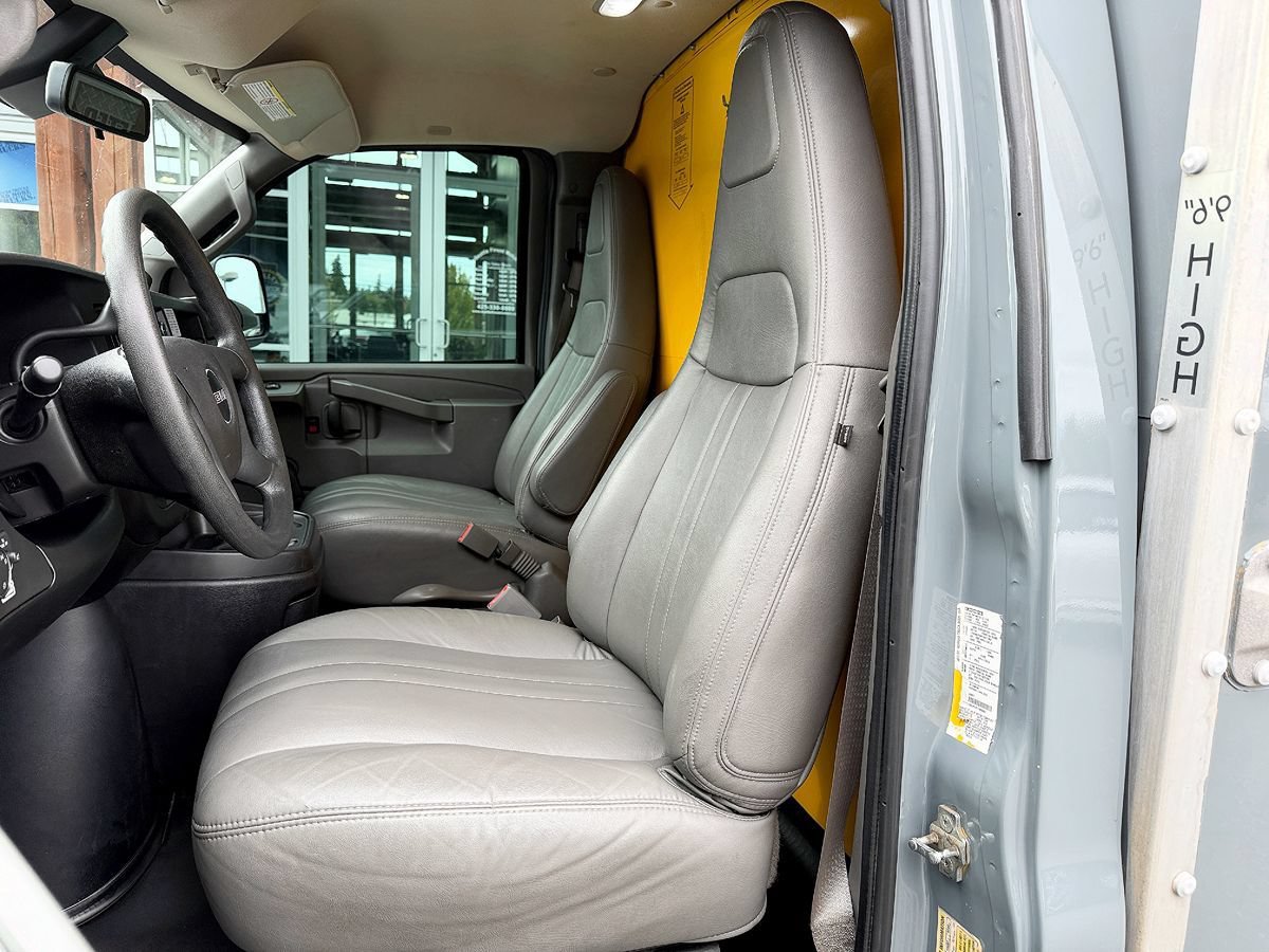 Used 2019 GMC Savana 3500 w/ Driver Convenience Package RWD image 33