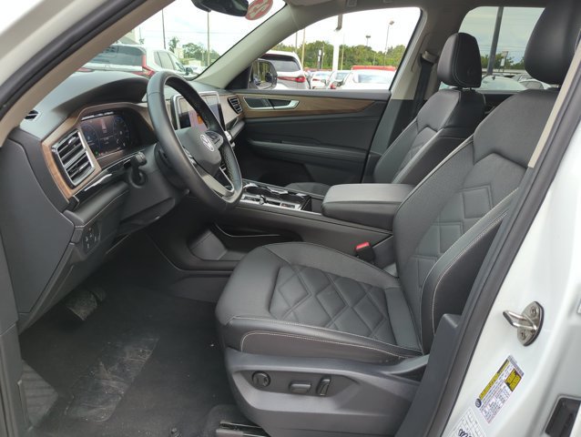 Used 2025 Volkswagen Atlas SE FWD image 24