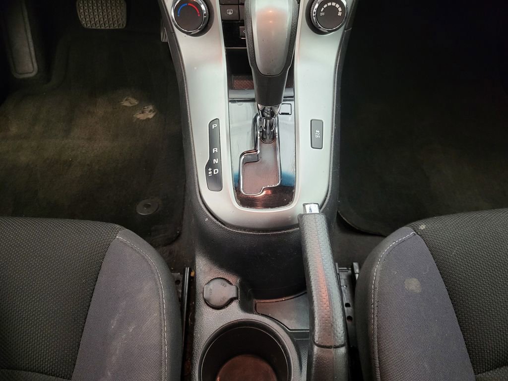 Used 2015 Chevrolet Cruze LT image 27