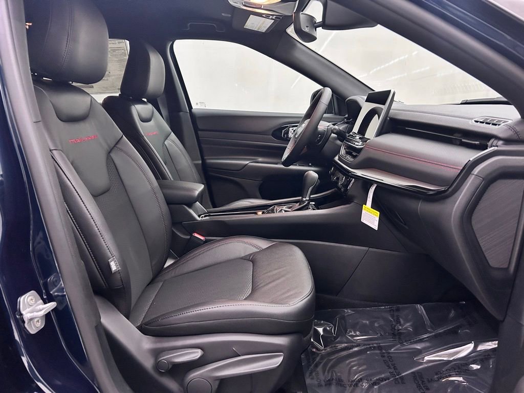 New 2026 Jeep Compass Trailhawk AWD/4WD image 17