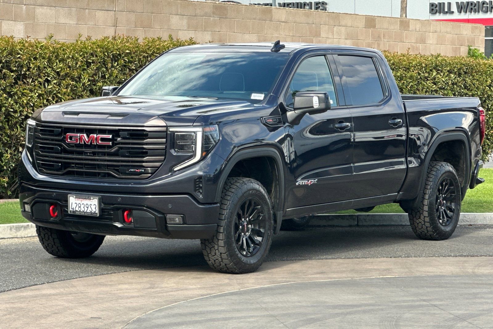 Used 2023 GMC Sierra 1500 AT4X image 8
