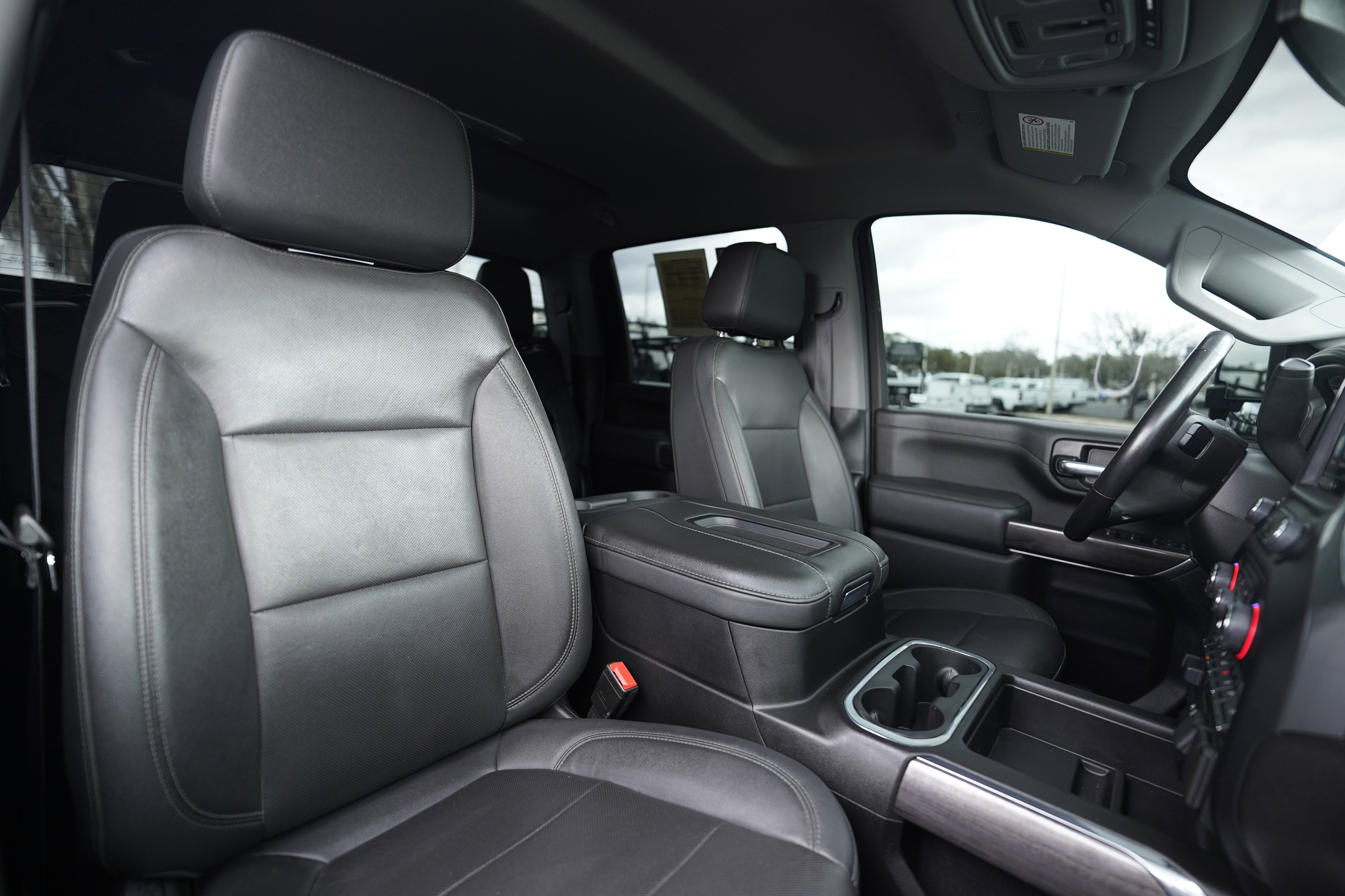 Used 2022 Chevrolet Silverado 2500 LTZ w/ LTZ Plus Package image 13