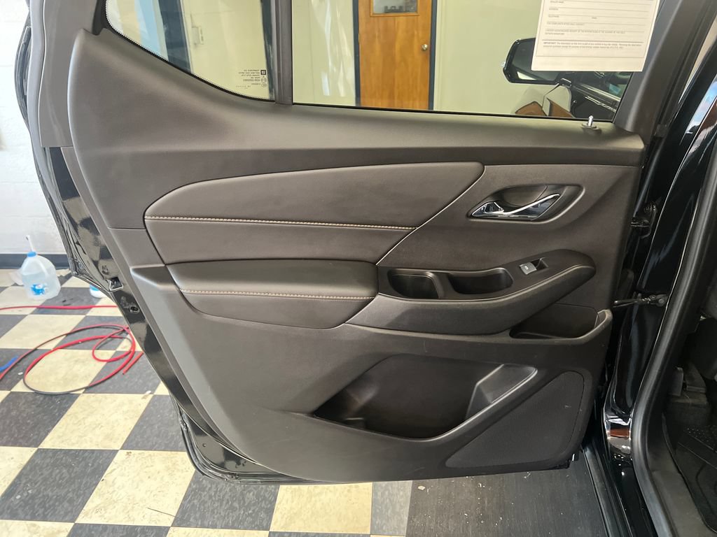Used 2019 Chevrolet Traverse LT w/ LPO, Floor Liner Package AWD/4WD image 36