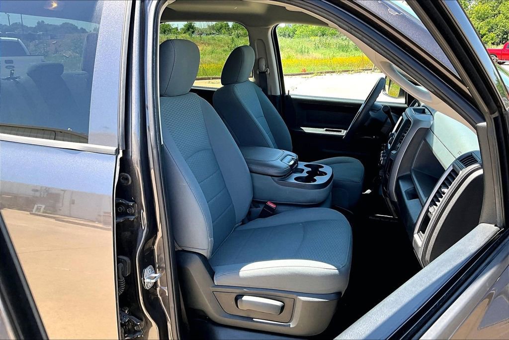 Used 2018 RAM 2500 Tradesman w/ Chrome Appearance Group AWD/4WD image 10