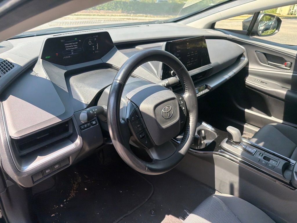 Used 2024 Toyota Prius LE FWD image 8