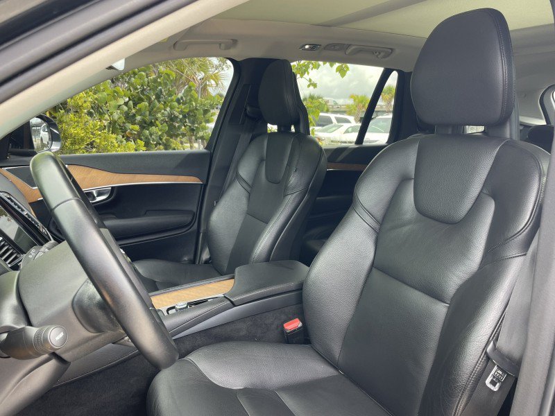 Used 2021 Volvo XC90 T6 Momentum w/ Protection Package Premier AWD/4WD image 2