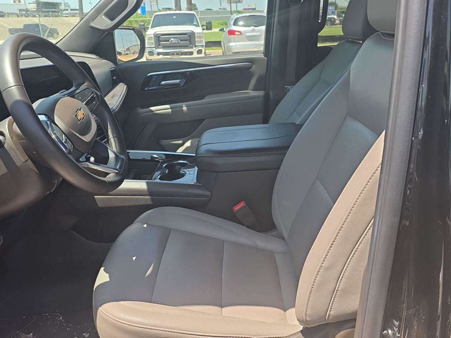 Used 2025 Chevrolet Tahoe LT RWD image 26