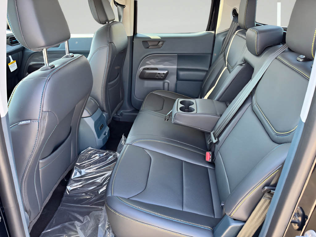 New 2026 Ford Maverick Lobo AWD/4WD image 32