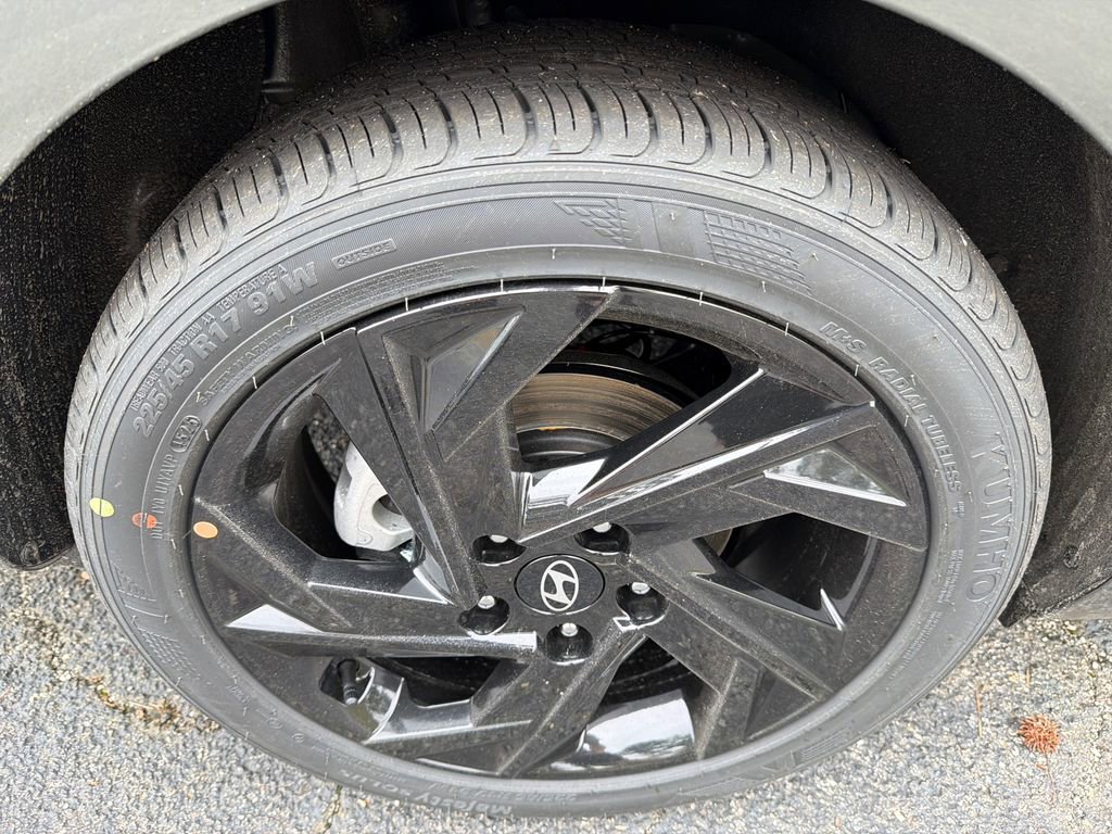 New 2026 Hyundai Elantra Sport FWD image 17