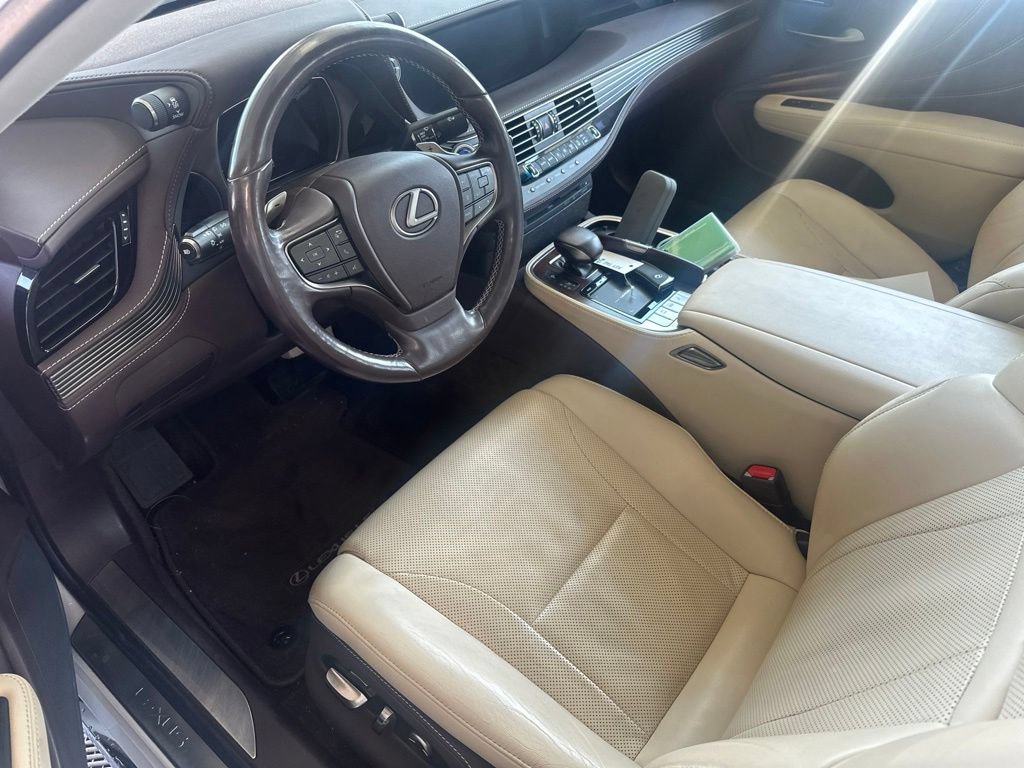 Used 2019 Lexus LS 500h AWD w/ Accessory Package (Z1) image 21