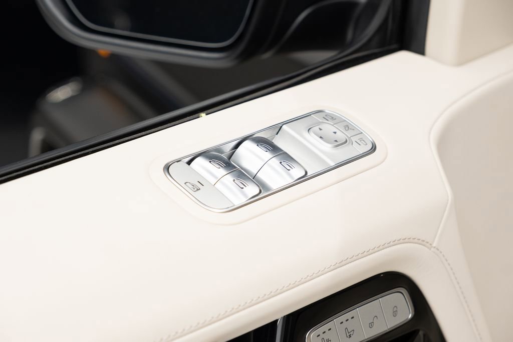 Used 2025 Mercedes-Benz G 63 AMG 4MATIC image 41