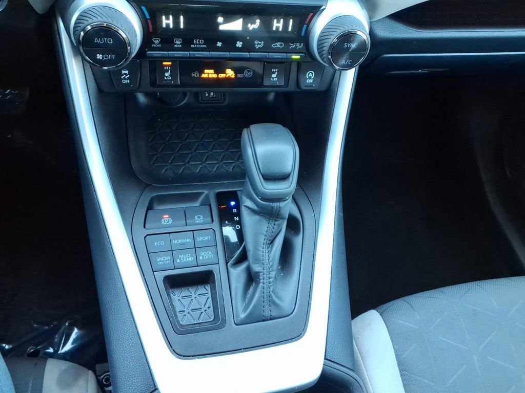 Certified 2023 Toyota RAV4 XLE w/ Convenience Package image 17