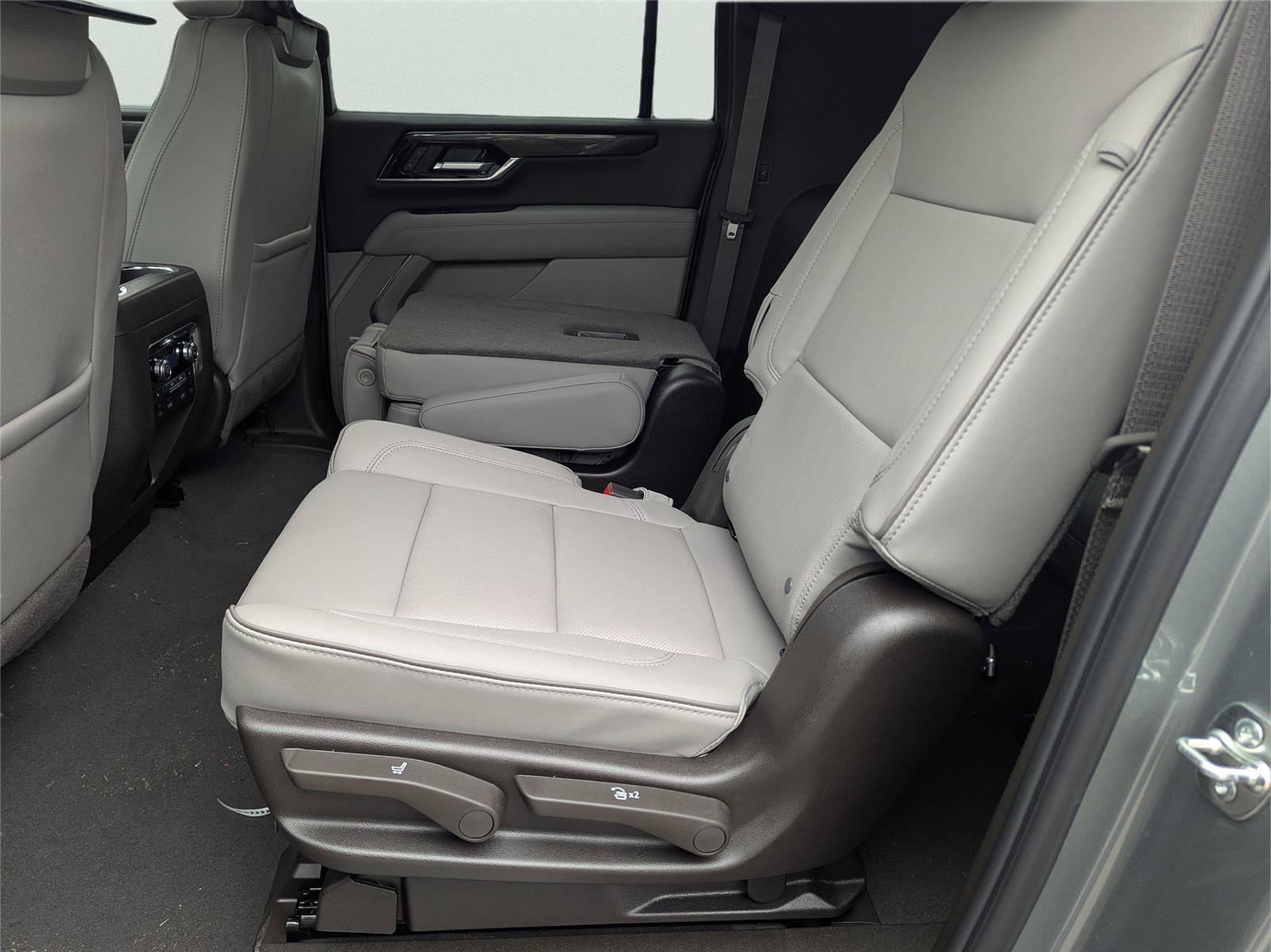 New 2026 GMC Yukon XL Elevation image 27