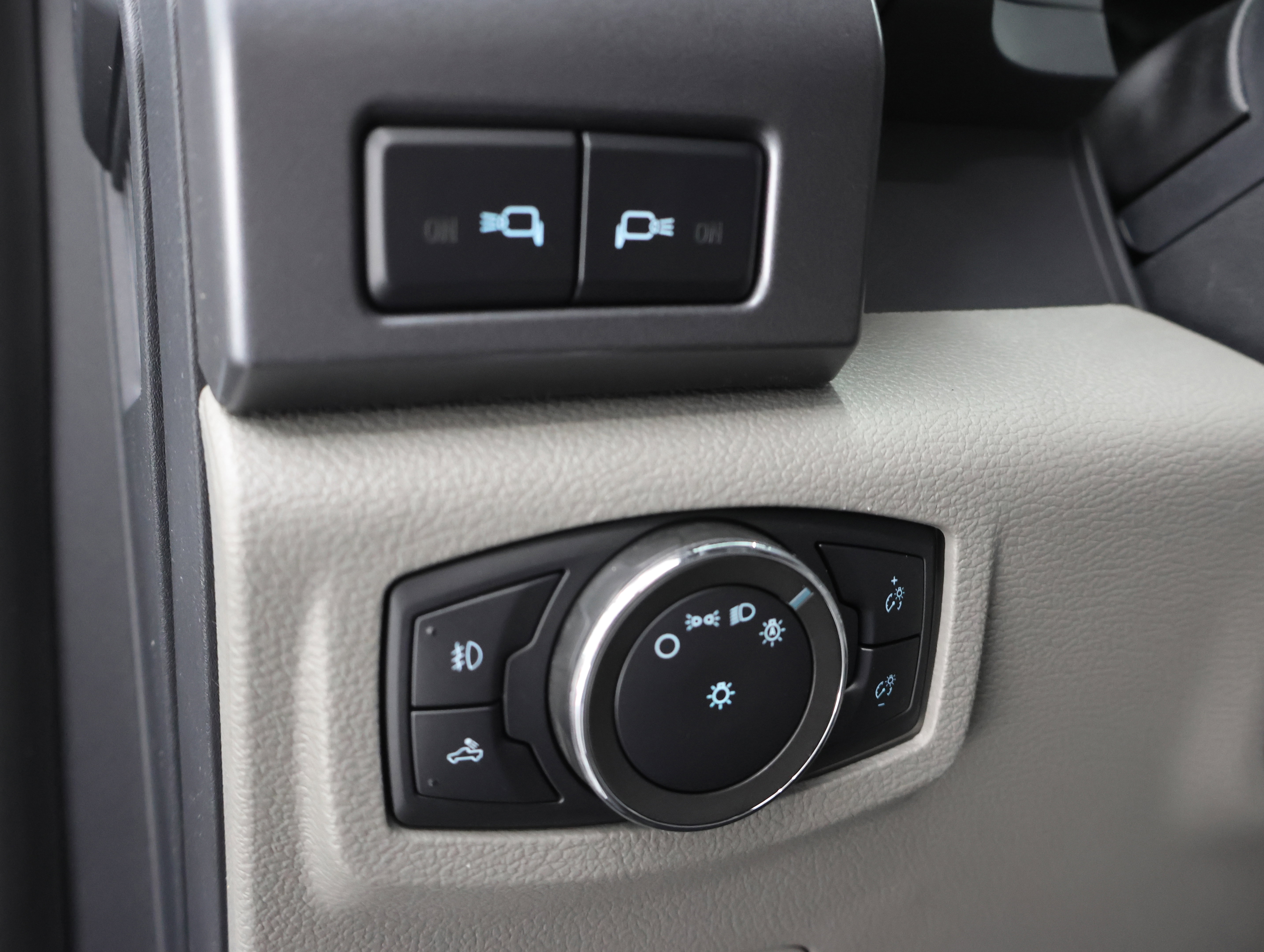 Used 2022 Ford F250 XLT w/ XLT Premium Package AWD/4WD image 41