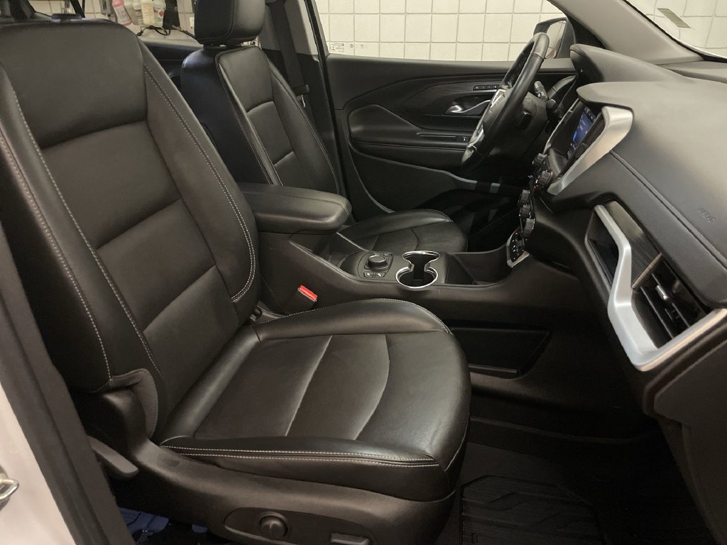 Used 2023 GMC Terrain SLT w/ LPO, Floor Liner Package FWD image 20