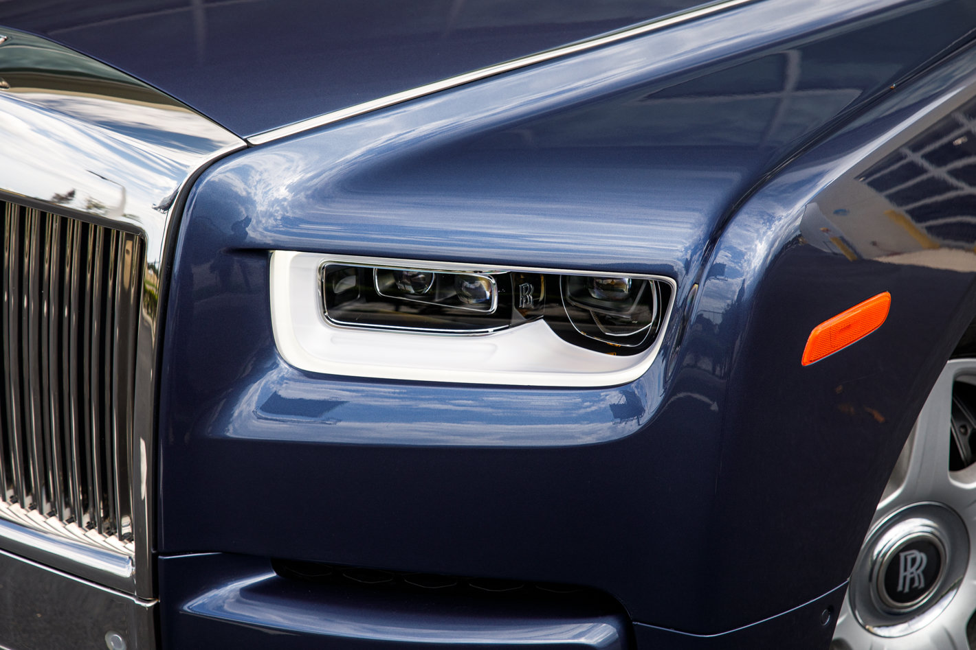 Certified 2020 Rolls-Royce Phantom Sedan RWD image 2