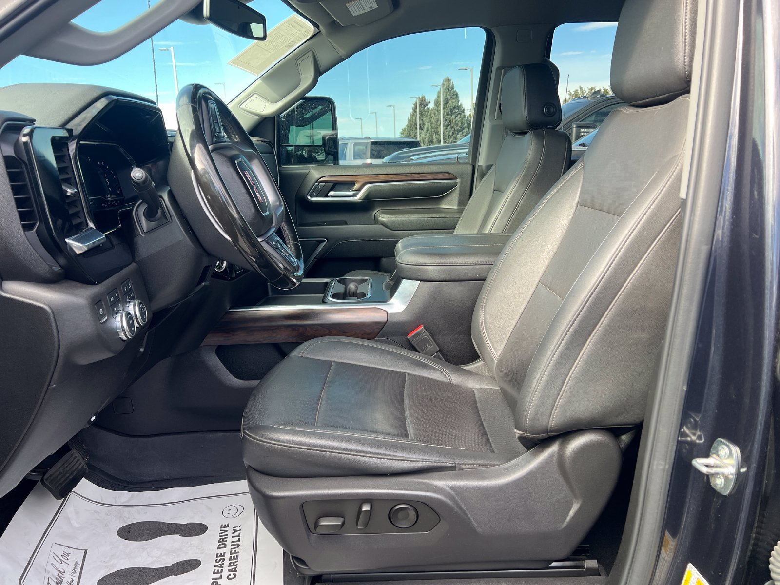 Used 2024 GMC Sierra 2500 SLT AWD/4WD image 19