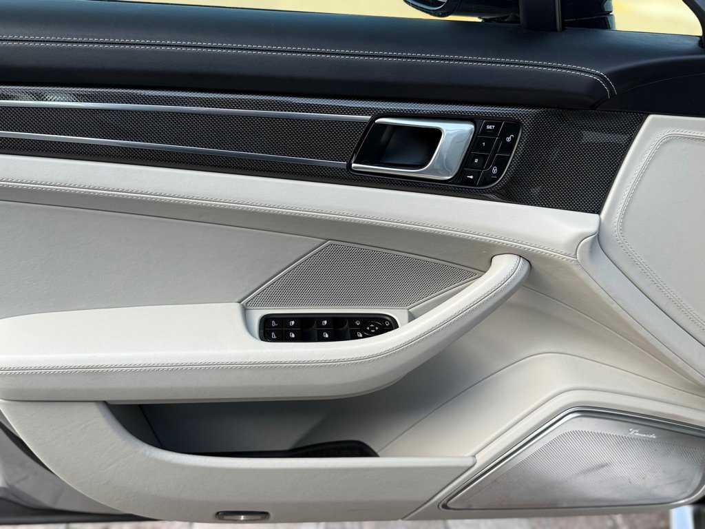 Used 2018 Porsche Panamera Turbo Executive w/ Assistance Package image 38