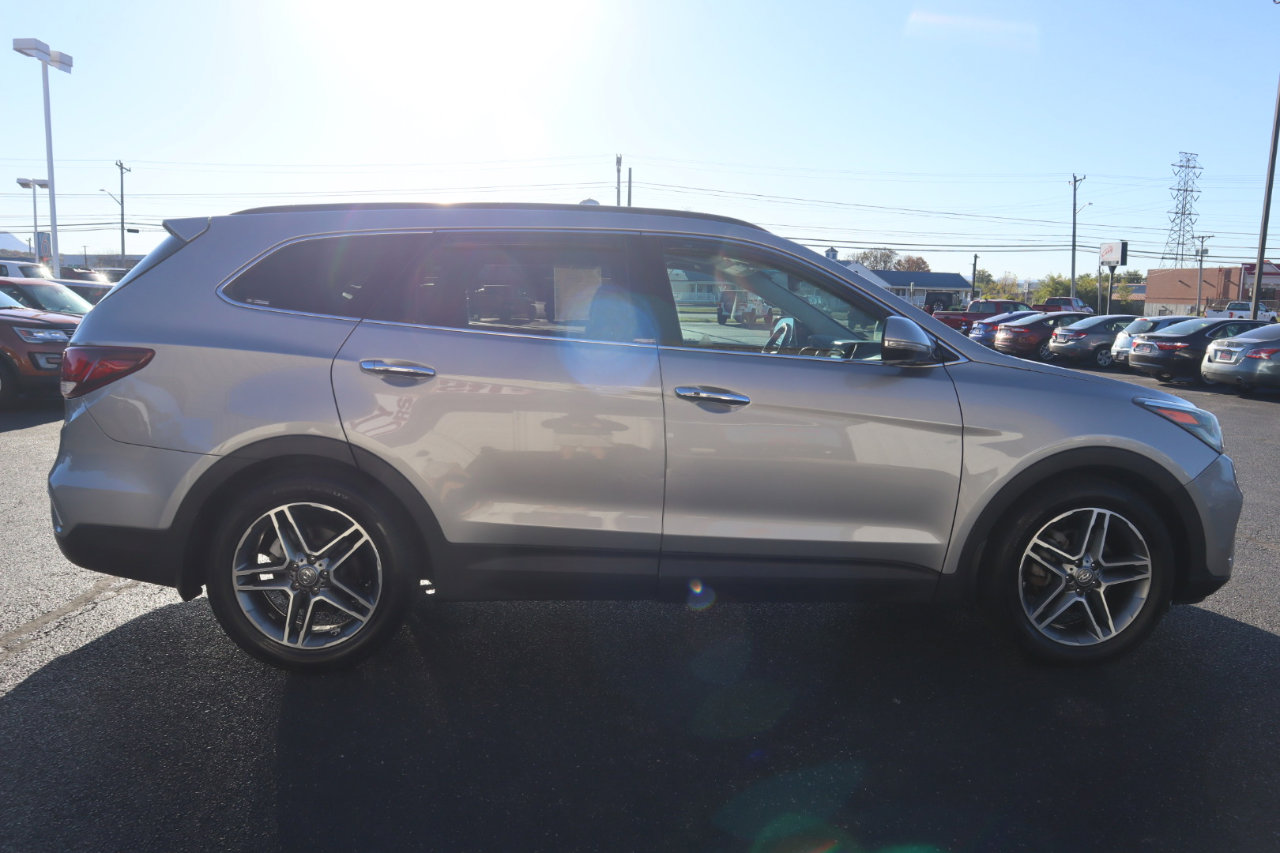 Used 2017 Hyundai Santa Fe AWD w/ SE Ultimate Tech Package 03 image 6