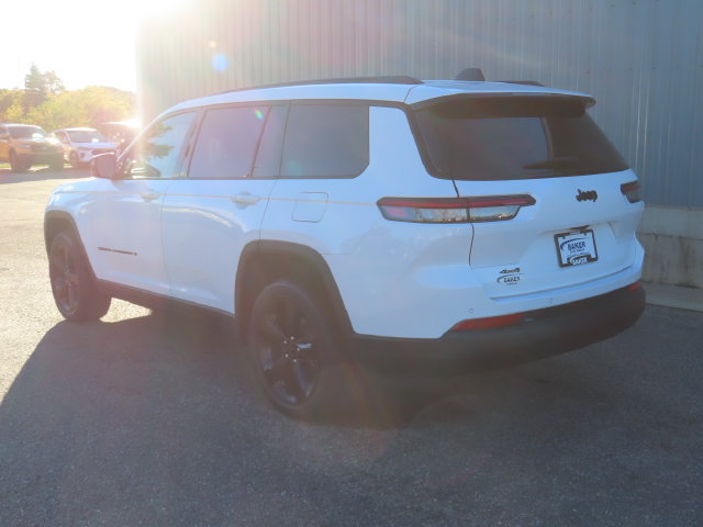 Used 2023 Jeep Grand Cherokee L Laredo AWD/4WD image 11