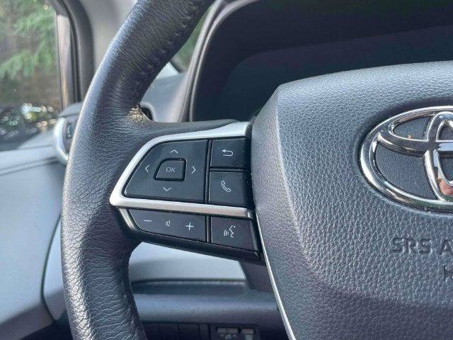Certified 2025 Toyota Sienna XLE FWD image 22