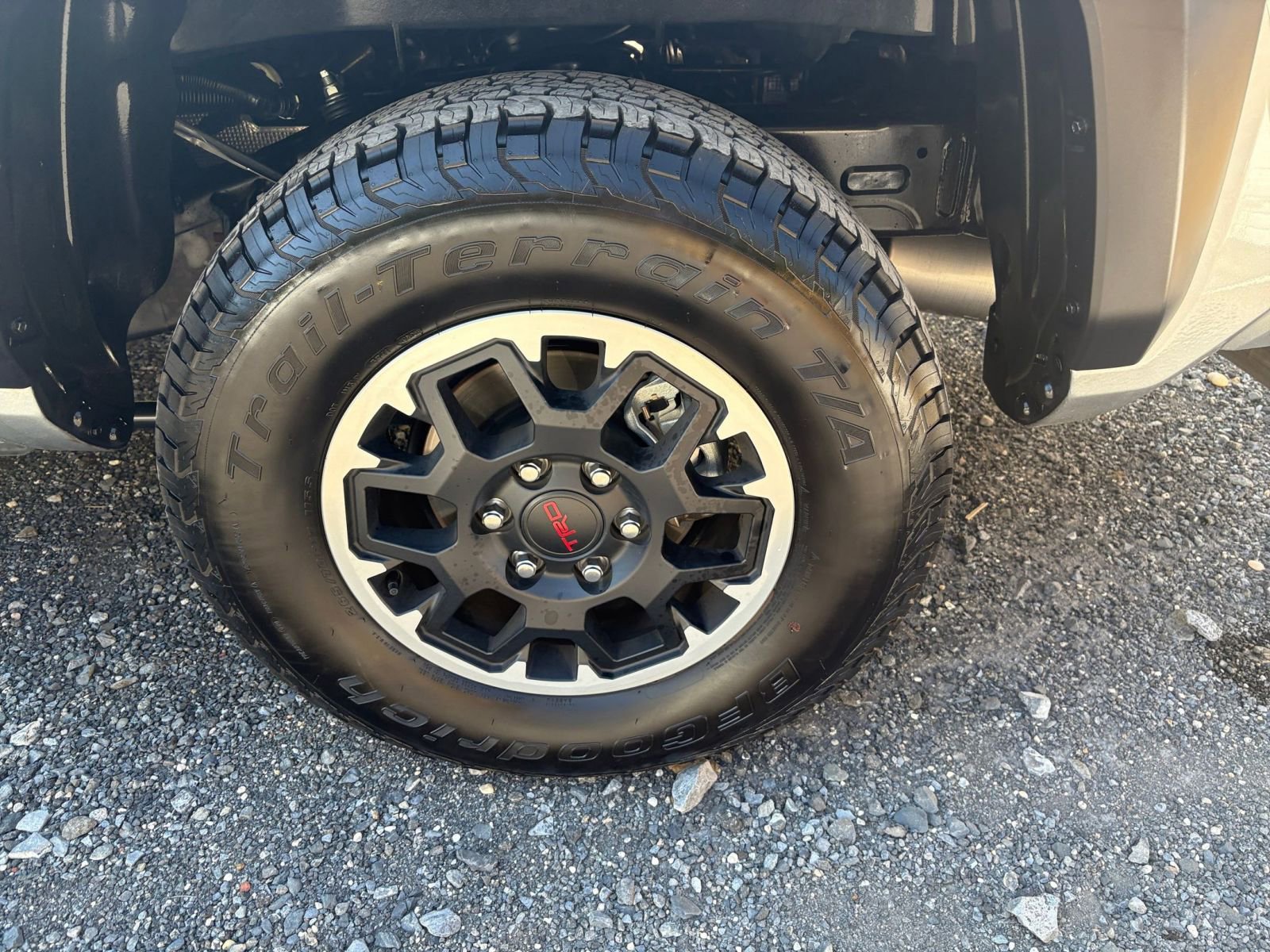 Used 2025 Toyota Tacoma TRD Off-Road image 27