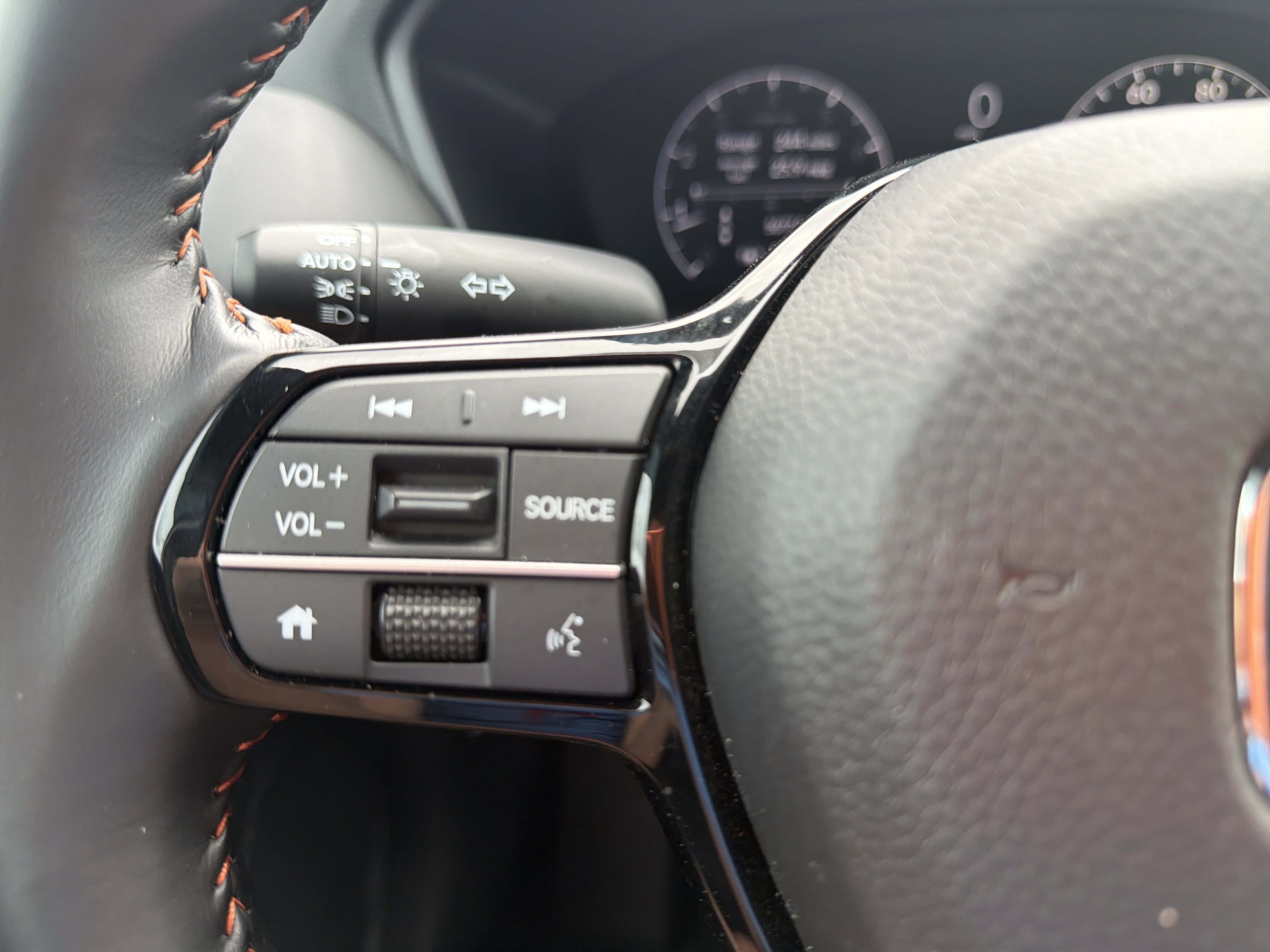 Certified 2025 Honda HR-V Sport image 27