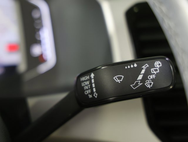 Used 2021 Volkswagen Atlas SEL R-Line image 27