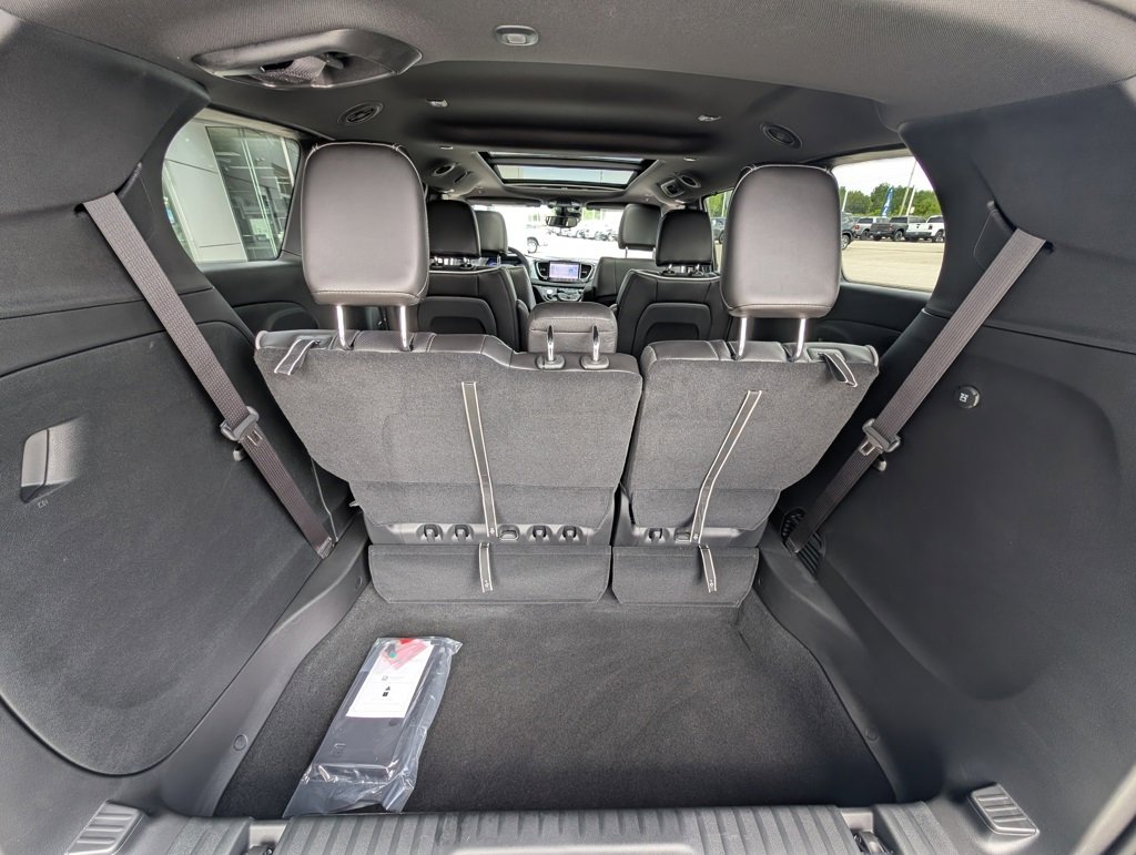 New 2026 Chrysler Pacifica Limited image 11