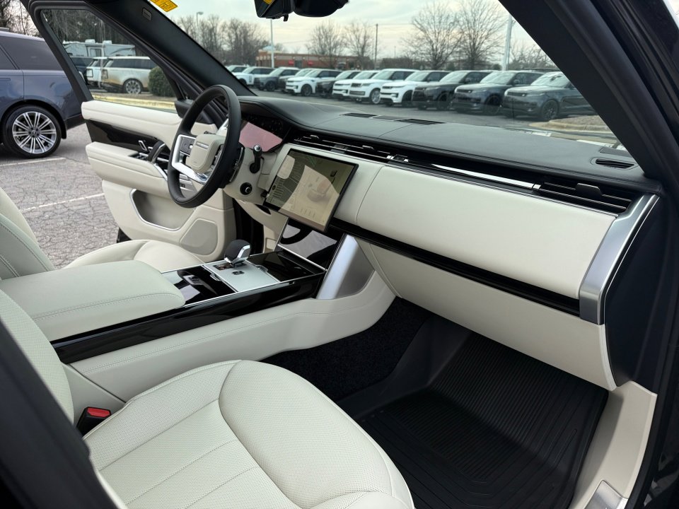New 2026 Land Rover Range Rover SE AWD/4WD image 25
