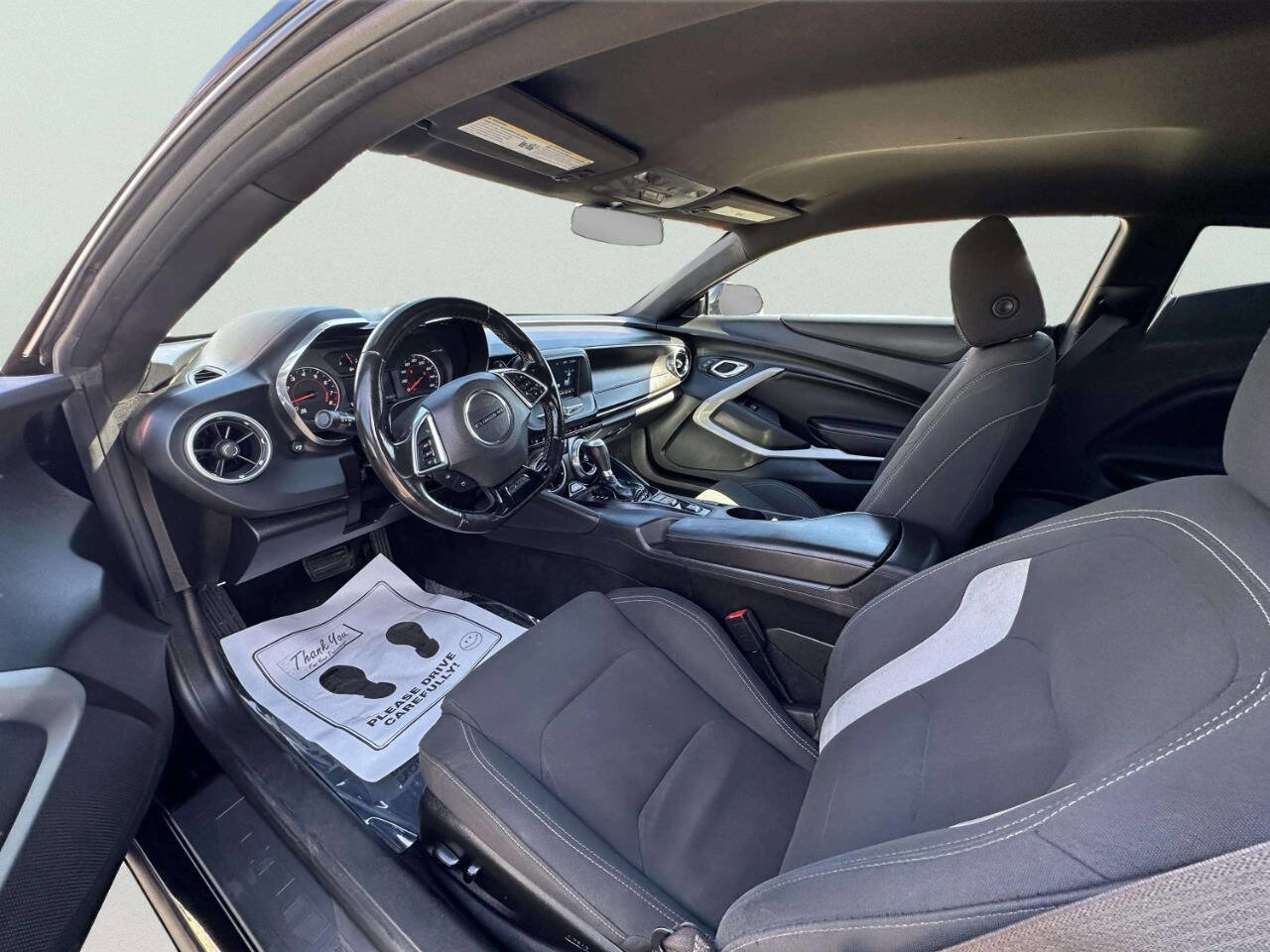 Used 2017 Chevrolet Camaro LT RWD image 10