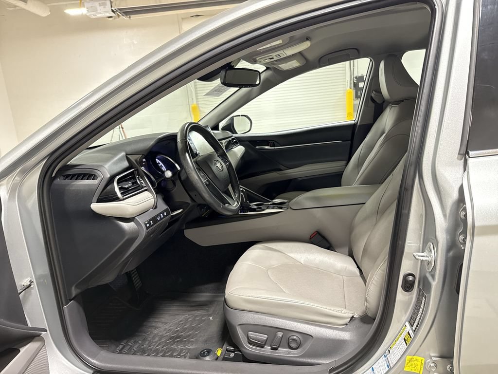 Used 2021 Toyota Camry XLE AWD/4WD image 19
