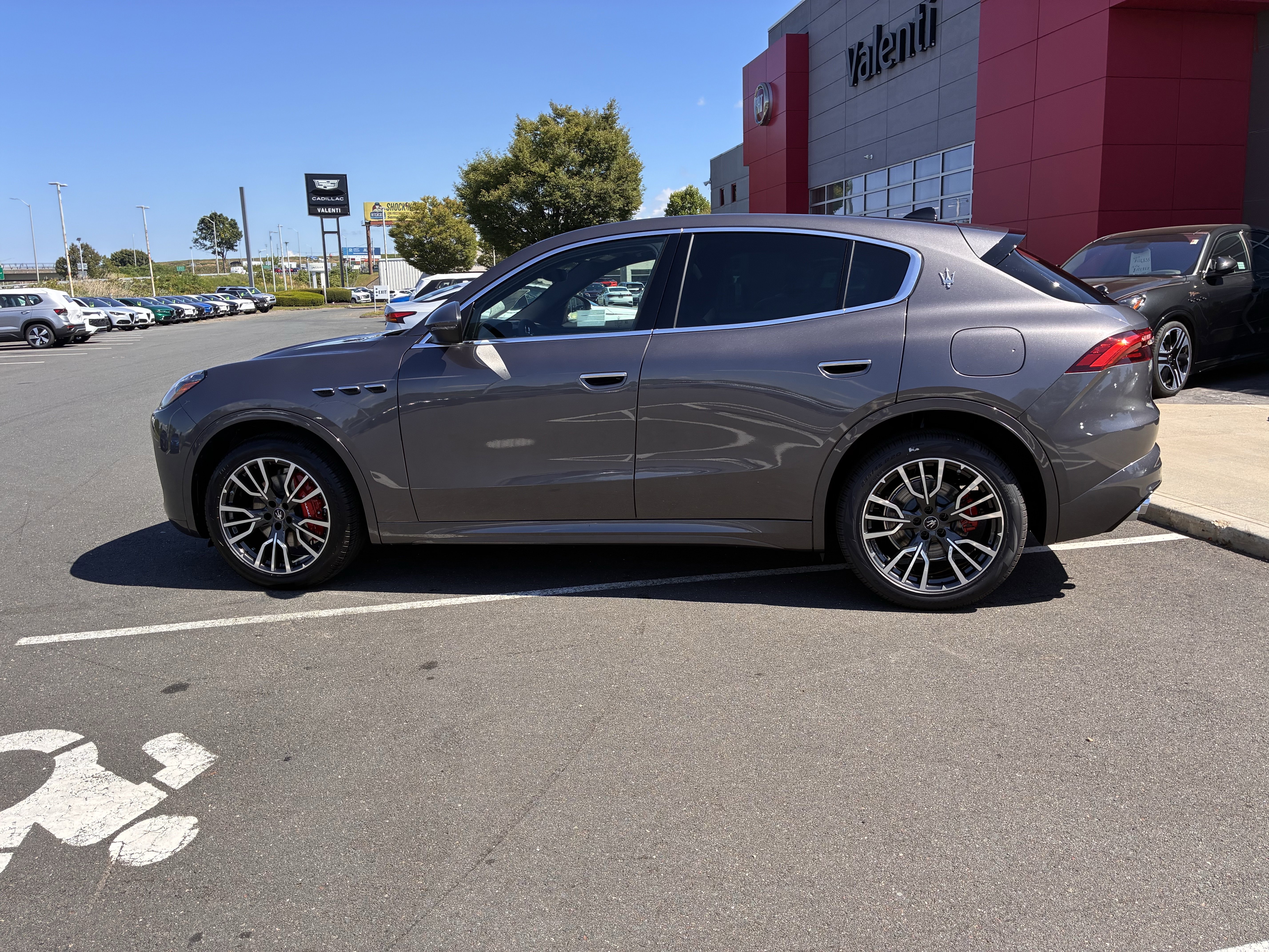 New 2025 Maserati Grecale GT image 6