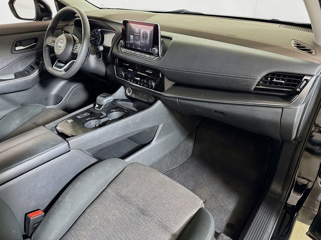Used 2021 Nissan Rogue SV FWD image 25