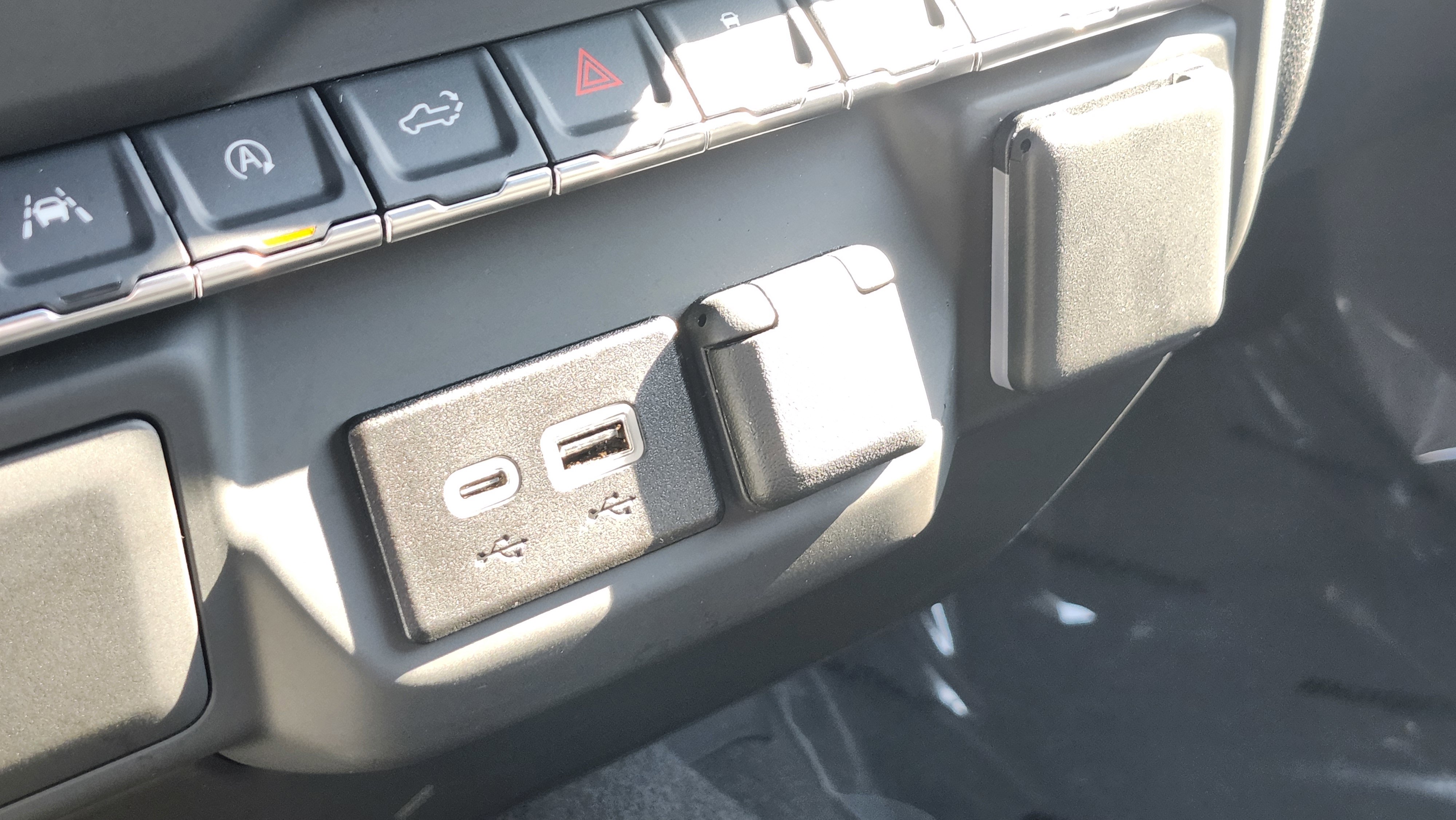 Used 2025 Chevrolet Silverado 1500 Custom image 28