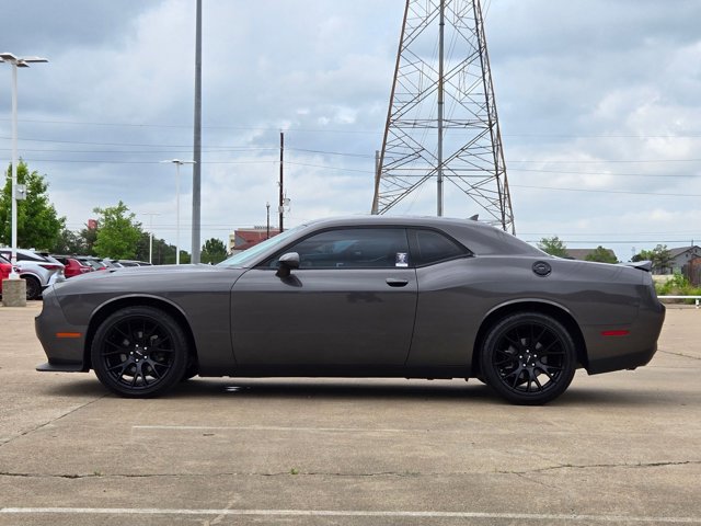 Used 2020 Dodge Challenger SXT w/ Blacktop Package image 8