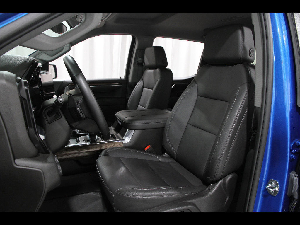 Used 2024 Chevrolet Silverado 1500 RST w/ Convenience Package II image 5